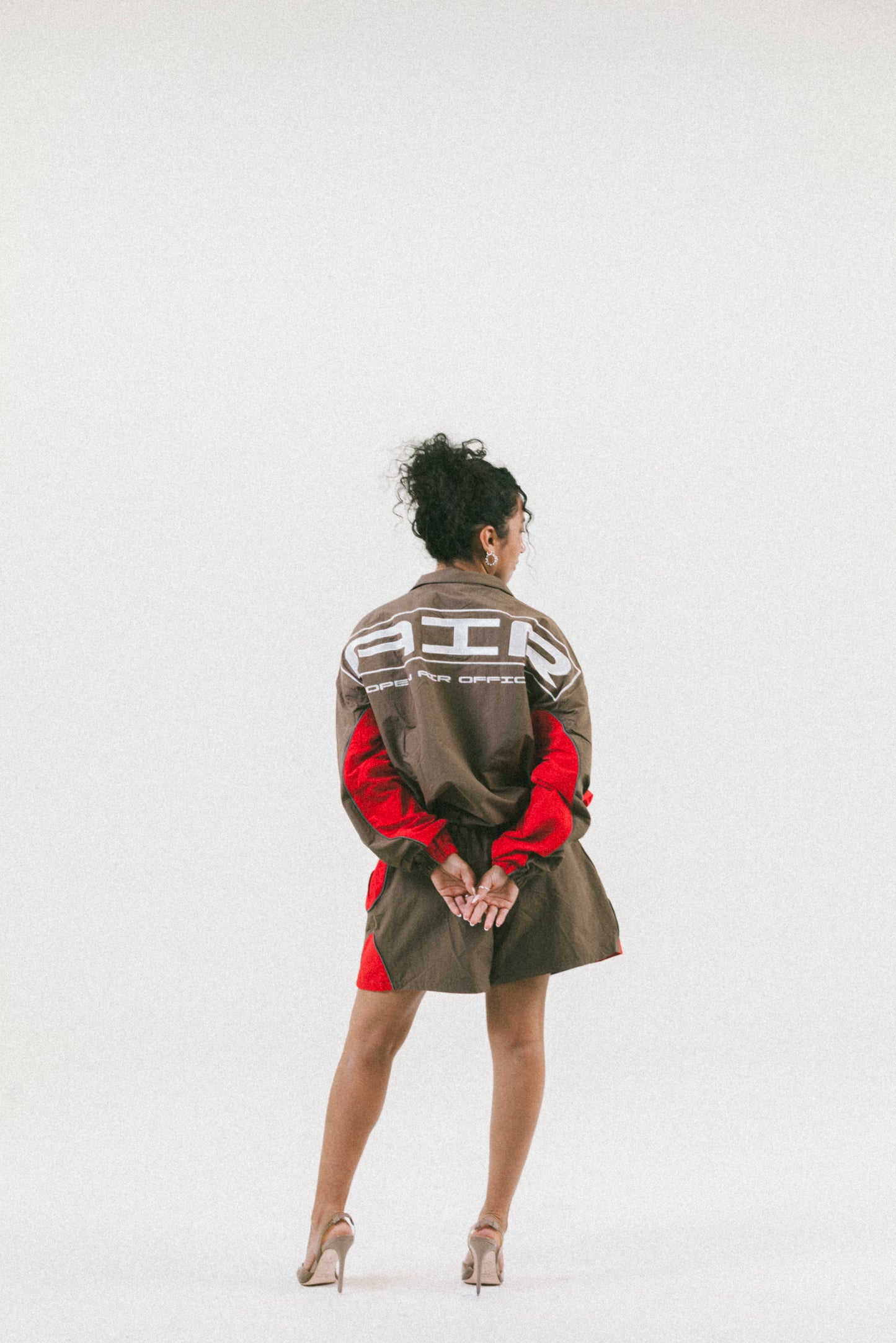AIR SHELL SHORT [MID-THIGH]