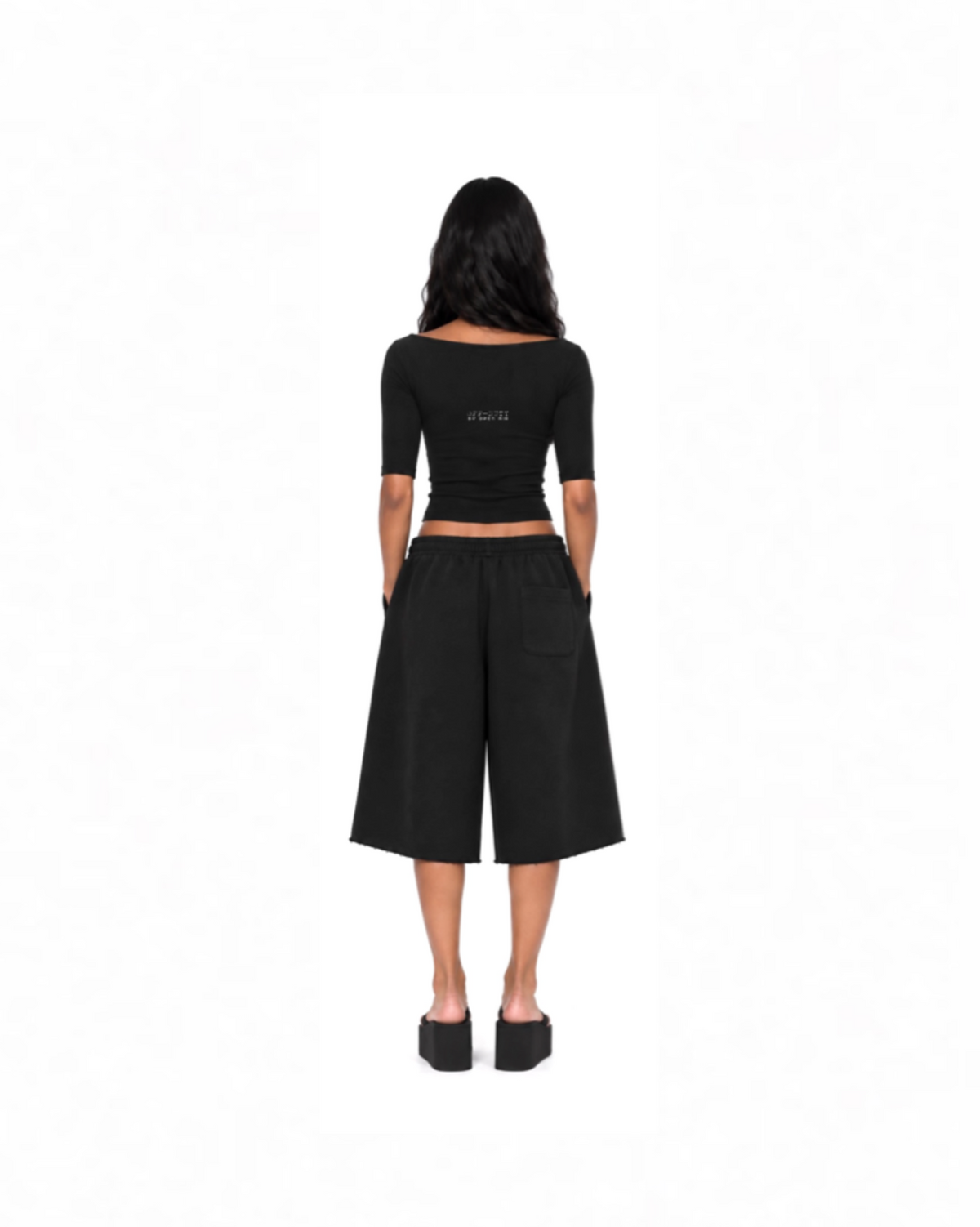 OFF-DUTY 3/4 SWEATSHORT [WIDE-LEG]