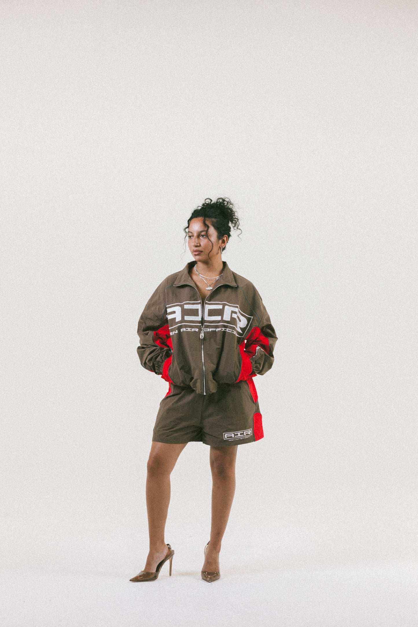 AIR SHELL SHORT [MID-THIGH]
