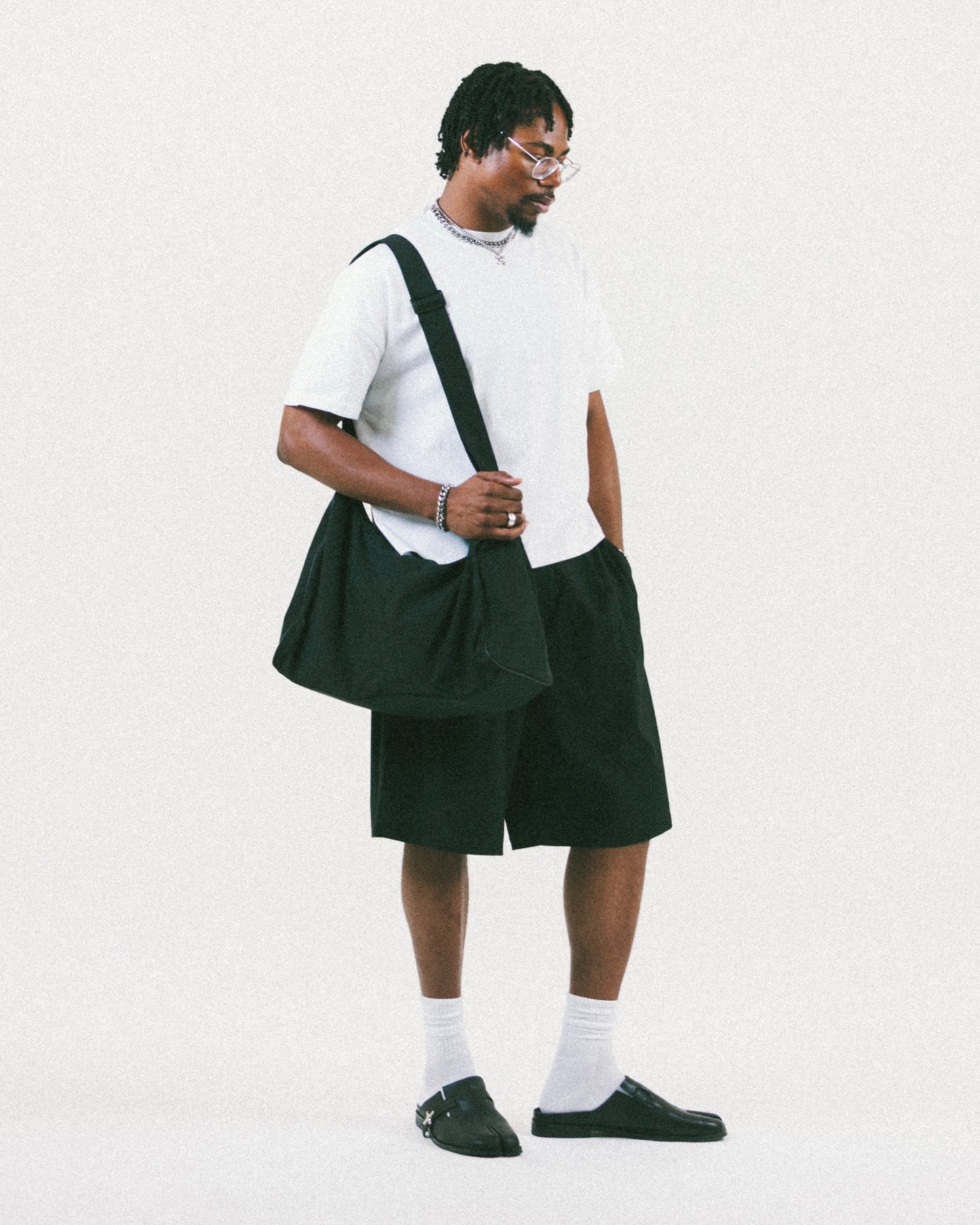 WEIGHTLESS PLEATED SHORT [LONGLINE]